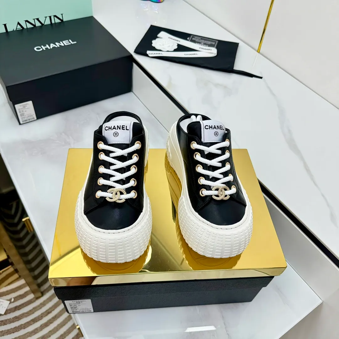 👟👟Ex-factory price 620👟👟 Chanel bread shoes ~ original calfskin panda shoes Chanel 25C latest hot style panda black and white sports shoes casual sneakers Xiaoxiang hot item classic black and white panda color coco girls must pay Fabric: original custom mixed sheepskin lining: original imported breathable mesh lining outsole: Original molded rubber + TPU combination Size: Women's 35-41 👉 👉 👉